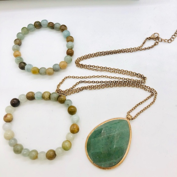 Vintage Green Aventurine Necklace & Stone Bracelet Stack - Picture 11 of 15